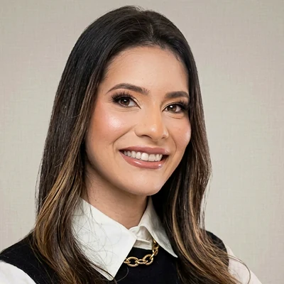 Lara Lazzeri, Biomédica Esteta na Clivie em Santo Ângelo